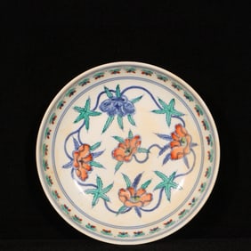 An Exquisite Doucai Flower Pattern Plate