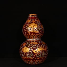 An Exquisite Lifen Glazed Painted Gold Fish Pattern Gourd-Shaped Vase