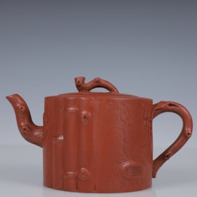 An Exquisite Purple Sands Flower and Bird Pattern Teapot