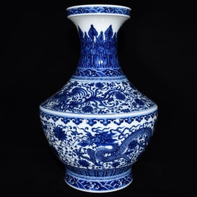 A Huge Blue and White Dragon and Phoenix Pattern Vase