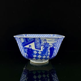 An Exquisite Blue and White Figure Pattern Bowl