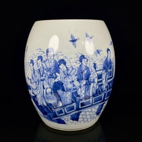 An Exquisite Blue and White Character and Story Pattern Jar