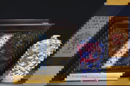 A Rare Blue and White Ruby Red-Glazed Auspicious Cloud and Dragon Pattern Vase,With Chinese Vertical