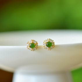 A Pair of Exquisite Sterling Silver-Gold Plated Inlaid Jasper Earrings