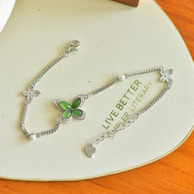 An Exquisite Sterling Silver Inlaid Jasper Bracelet