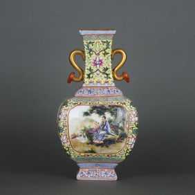 Yellow Ground Famille-Rose Landscape and Figures Pattern Ruyi-Ears Vase