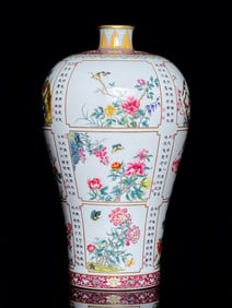 Carmine Red Glaze Painted Gold Flower Pattern Vase