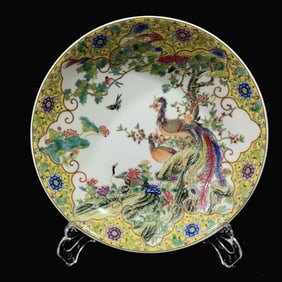 A Exquisite Enamel Flower and Phoenix Pattern Plate