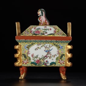 A Exquisite Yellow Ground Famille-Rose Painted Gold Lotus Flower Bird Pattern Censer