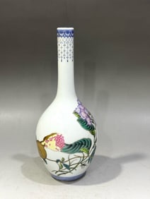 Famille-Rose Flower Pattern Vase