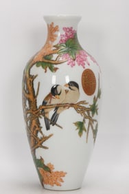 Famille-Rose Flower and Bird Pattern Flower Vase