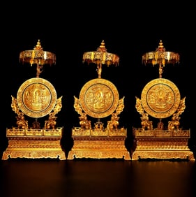 A Set of Rare  Gilt Bronze Relief Buddhist figure pattern Screen