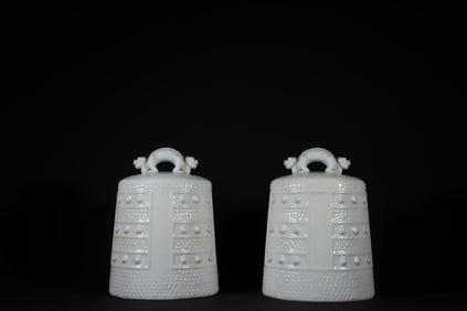 A pair of Rare Sweet white glaze Chime