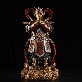 A Exquisite Gilt Bronze Figure Ornament