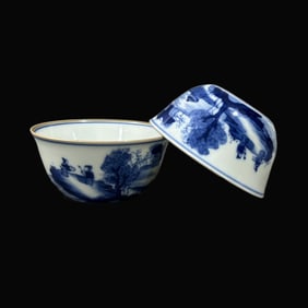 A Exquisite A pair of Blue and White Landscape and Figure Pattern Cups