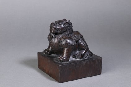 A Exquisite Eaglewood Dragon Pattern Seal