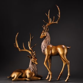 A pair of Exquisite Gilt Bronze Deer Ornament