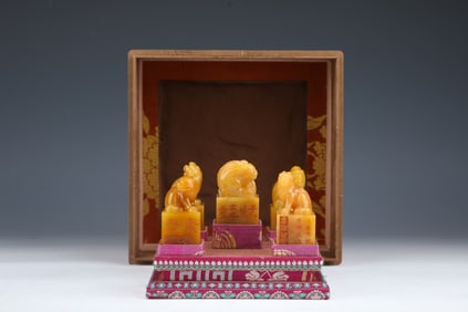 A Set of Tianhuang Stone Auspicious Beast Seal