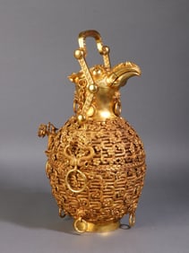A Exquisite Gilt Bronze Dragon Pattern Eagle-Beak Ewer