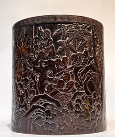 Small-Leaf Zitanwood Figures Pattern Brush Pot