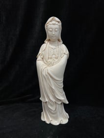 A Exquisite BDehua Kiln Statue of Avalokitesvara Ornament