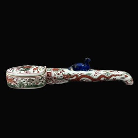 A Exquisite Doucai Dragon and Phoenix Pattern Pipe