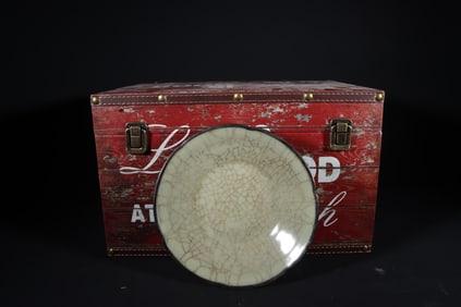 A Rare Guan yao Yellow Glazed ice crackle pattern Plate