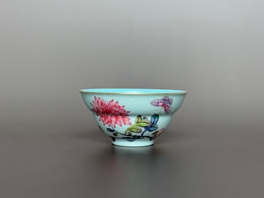 Doucai Green Ground Painted Gold Flower Pattern Cup