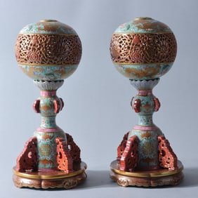 A pair of Famille-Rose Turquoise-Glazed Ground Gilt Dragon Pattern Hatstands
