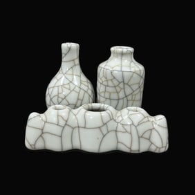 A Exquisite Ge Kiln Cracked Glaze Vase Brush Holder