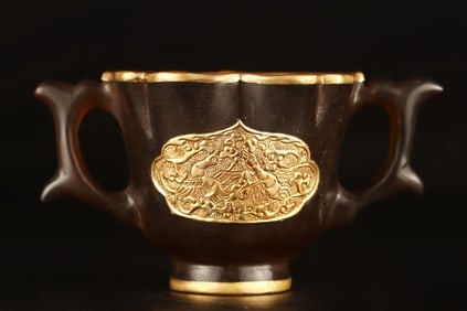 A Rare Gold Wrapped Agate Double-Ear Cup