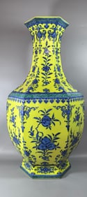 A Exquisite Blue and White Yellow Ground Flower Fruit Pattern Hexagonal Vase