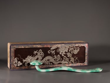 An Exquisite Green Glazed Bats and Peach Pattern Ruyi