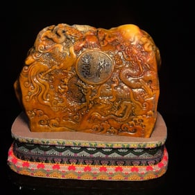 An Exquisite Shoushan Stone Dragon Pattern Seal Ornament
