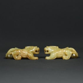 A Pair of Exquisite White Jade Auspicious Beast Ornament