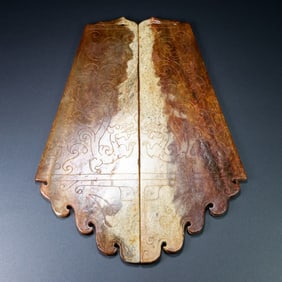 A Pair of Exquisite White Jade Dragon Pattern Ornament