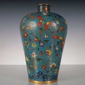 An Exquisite Cloisonne Gilt Bronze Flower Pattern Vase