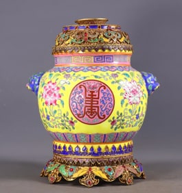 An Exquisite Enamel Inlaid Gilt Bronze Bats and Peach Pattern Flower Pattern Double-Ears Jar