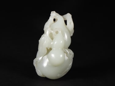 An Exquisite White Jade Gourd-Shaped Ornament