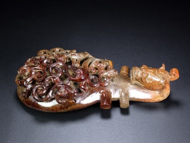 An Exquisite White Jade Dragon Pattern Ornament