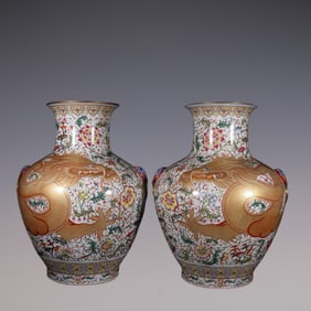 A Pair of Exquisite Famille-Rose Painted Gold Lotus Pattern Dragon Pattern Double-Ears Vase
