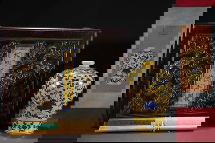 An Exquisite Blue and White Lotus Pattern Vase