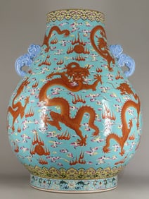 An Exquisite Famille-Rose Green Ground Iron-Red Painted Gold Lotus Pattern Dragon and Phoenix