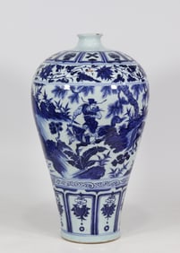 An Exquisite Blue and White Lotus Pattern Character and Story Pattern Vase