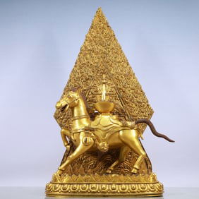 A Exquisite Gilt Bronze Inlaid Gems Horse Ornament