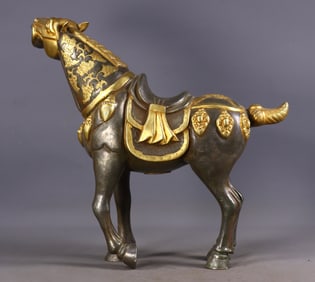 An Exquisite Gilt Bronze Lotus Pattern Horse Ornament