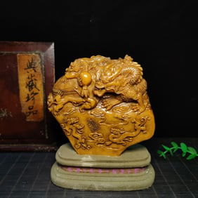 An Exquisite Shoushan Stone Dragon Pattern Seal Ornament