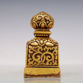 A Exquisite Gilt Bronze Seal