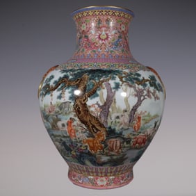 An Exquisite Famille-Rose Lotus Pattern Sheep Pattern Double-Ears Vase
