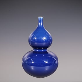 An Exquisite Ji Blue Glazed Gourd-Shaped Vase